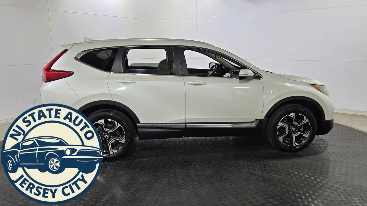 2017 Honda CR-V Touring photo 3