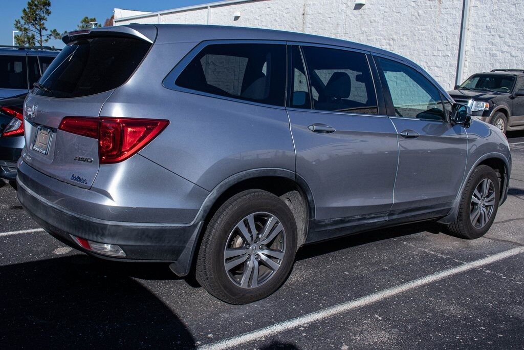 2017 Honda Pilot EX-L photo 4