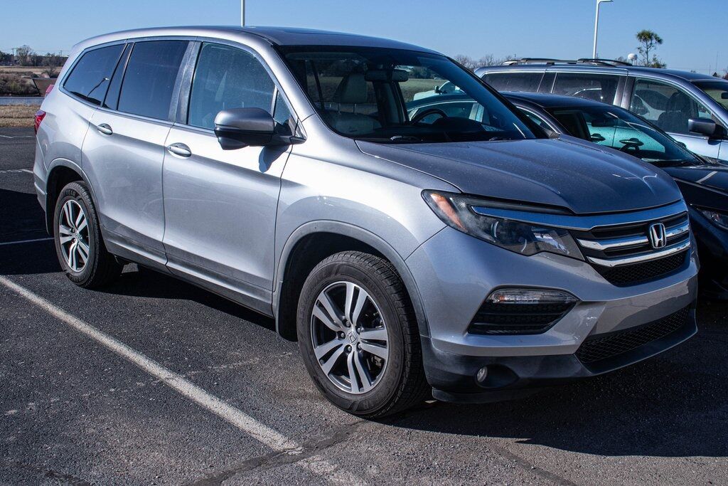 2017 Honda Pilot EX-L photo 3