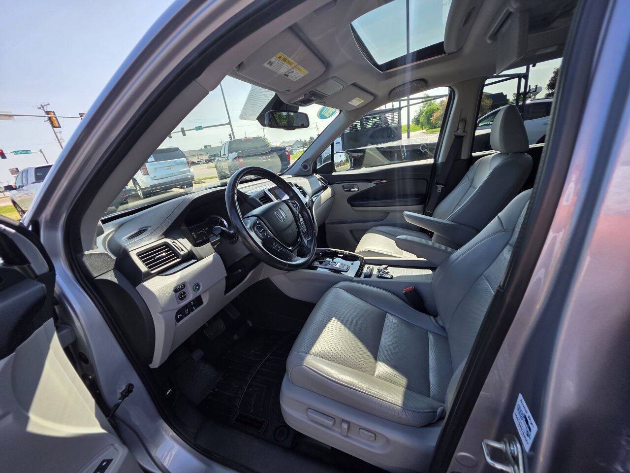 2017 Honda Pilot Elite AWD 4dr SUV Eldridge IA