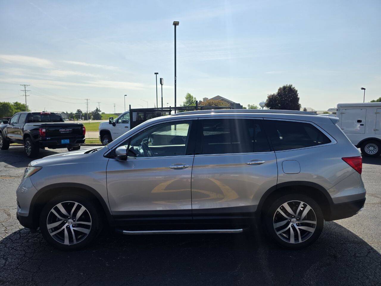 2017 Honda Pilot Elite AWD 4dr SUV Eldridge IA