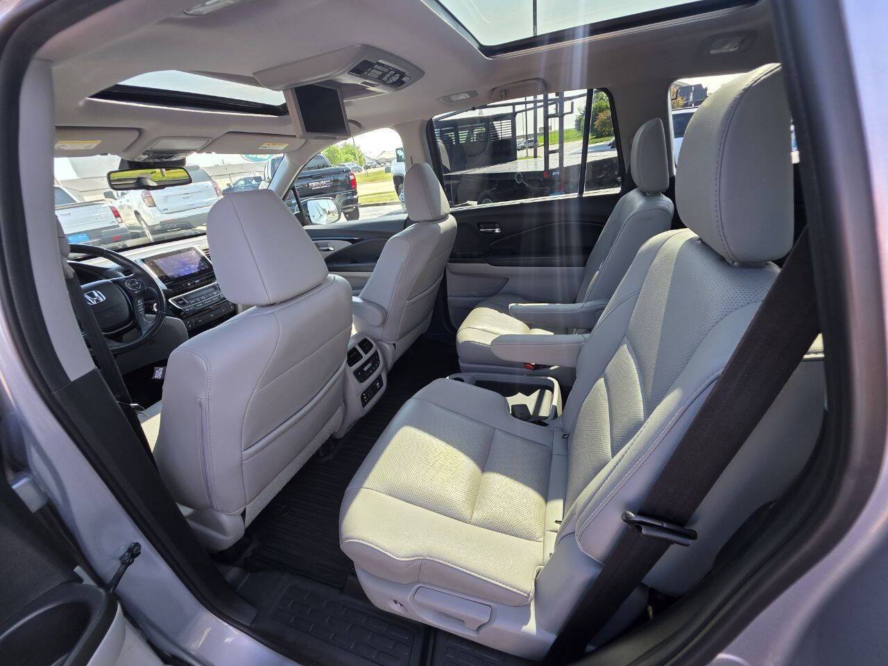 2017 Honda Pilot Elite AWD 4dr SUV Eldridge IA