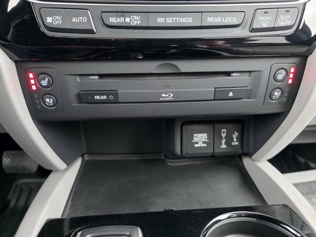 2017 Honda Pilot Elite AWD 4dr SUV Eldridge IA