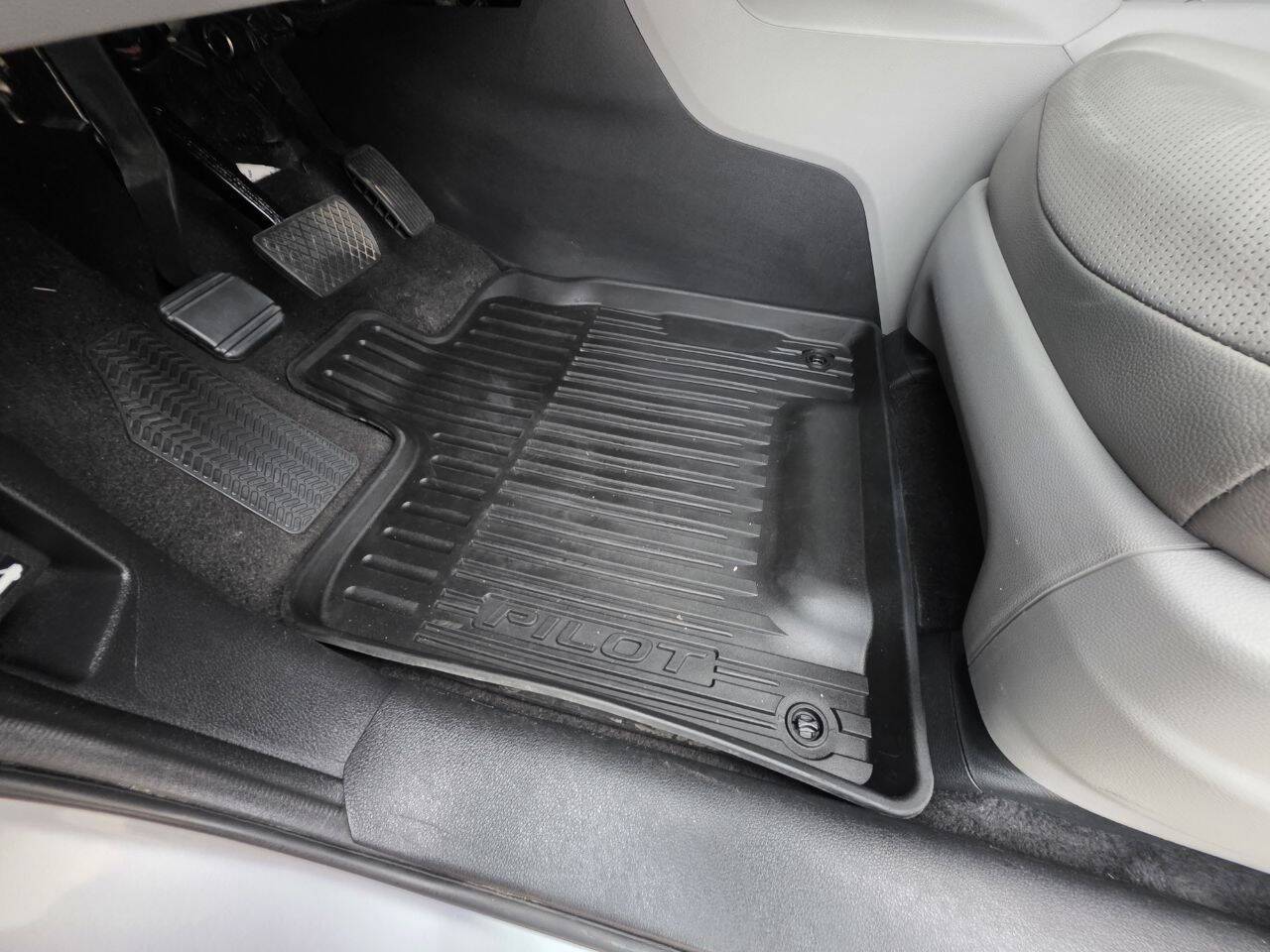 2017 Honda Pilot Elite AWD 4dr SUV Eldridge IA