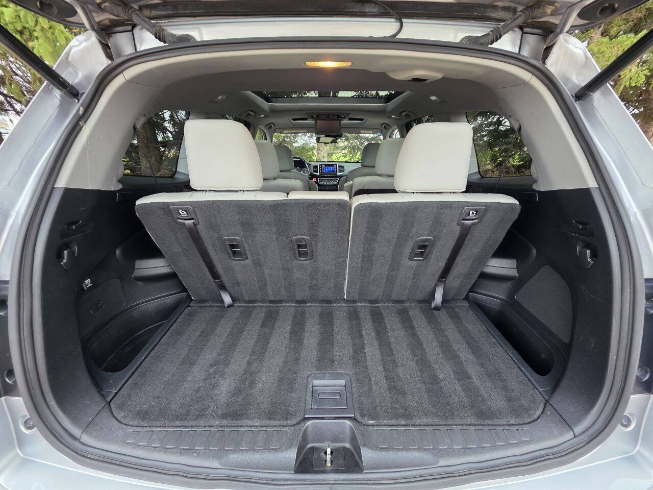 2017 Honda Pilot Elite AWD 4dr SUV Eldridge IA