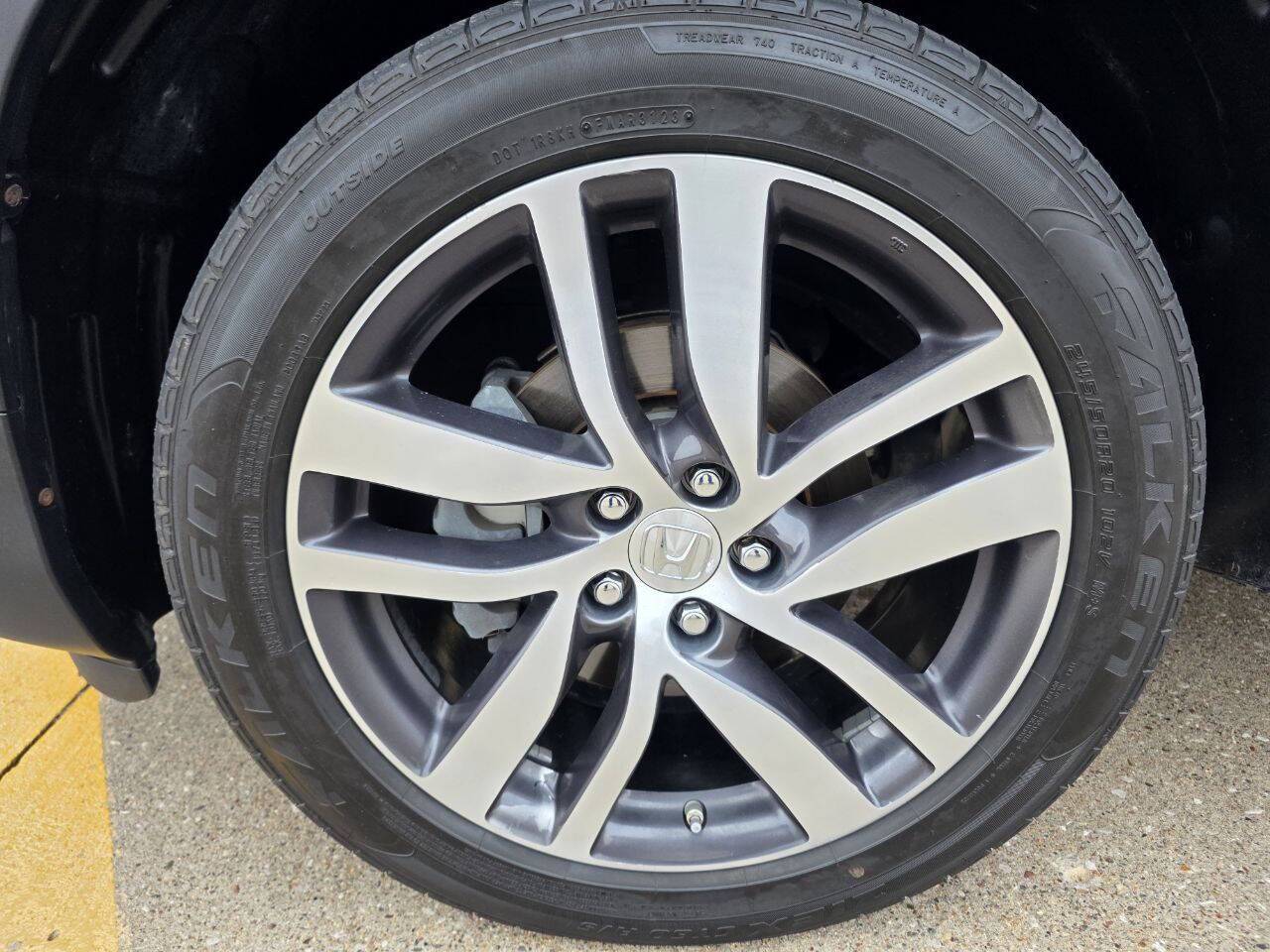 2017 Honda Pilot Elite AWD 4dr SUV Eldridge IA