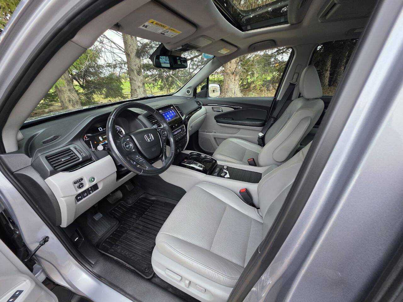 2017 Honda Pilot Elite AWD 4dr SUV Eldridge IA