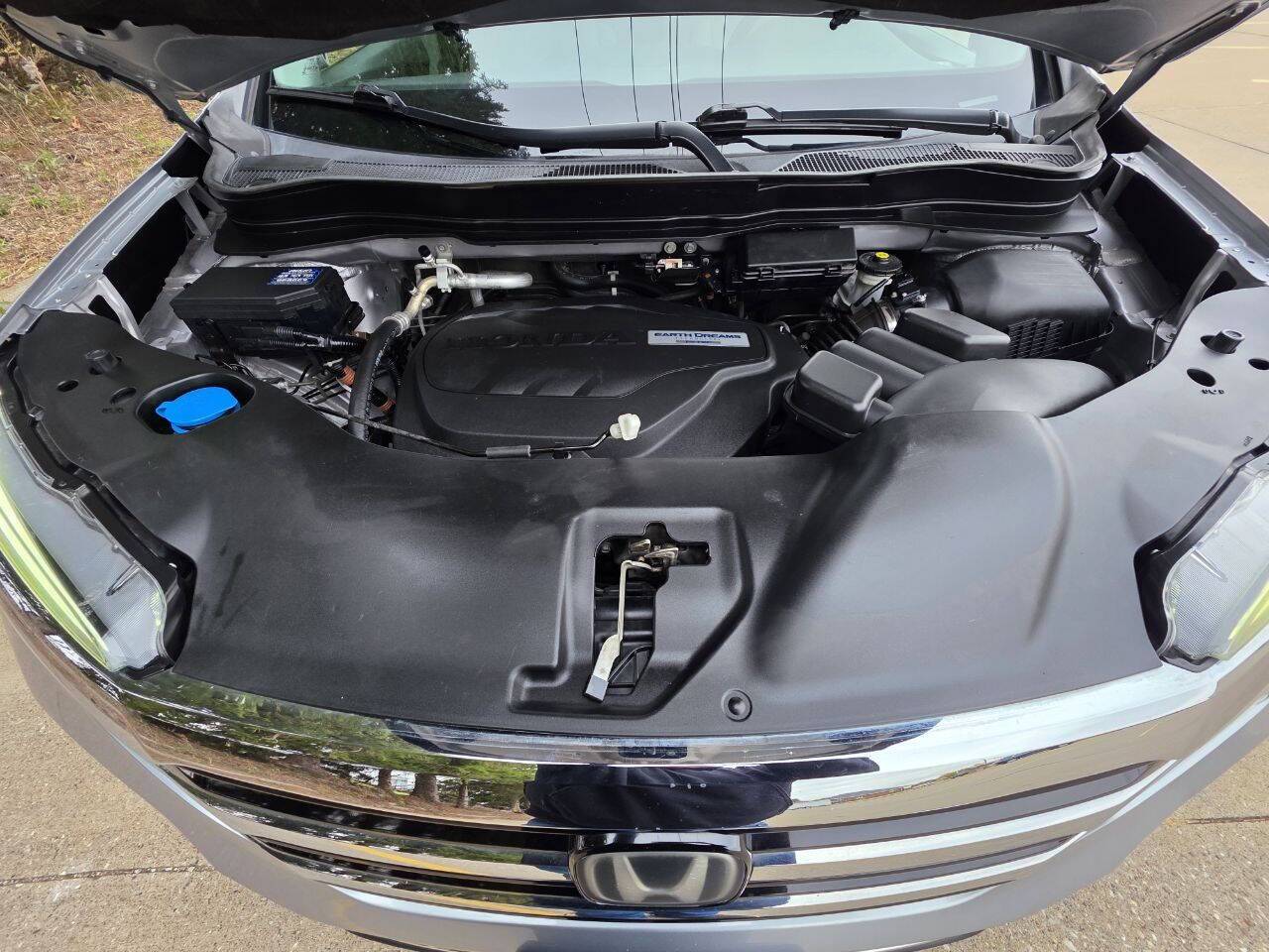 2017 Honda Pilot Elite AWD 4dr SUV Eldridge IA