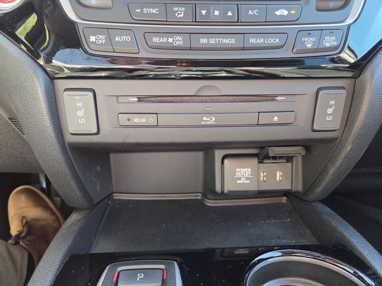 2017 Honda Pilot Touring Charlton MA