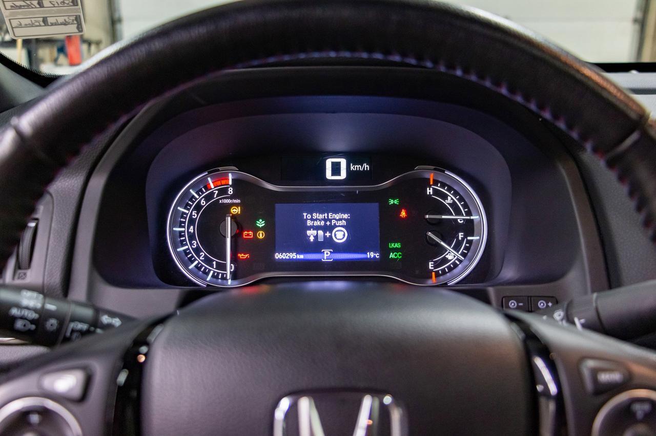 2017 Honda Ridgeline 4x4 Crew Cab Black Edition Leather Roof Nav Red Deer AB