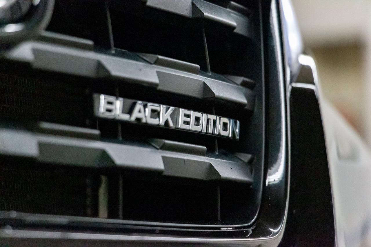 2017 Honda Ridgeline 4x4 Crew Cab Black Edition Leather Roof Nav Red Deer AB