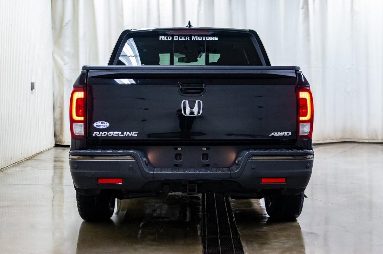 2017 Honda Ridgeline 4x4 Crew Cab Black Edition Leather Roof Nav Red Deer AB