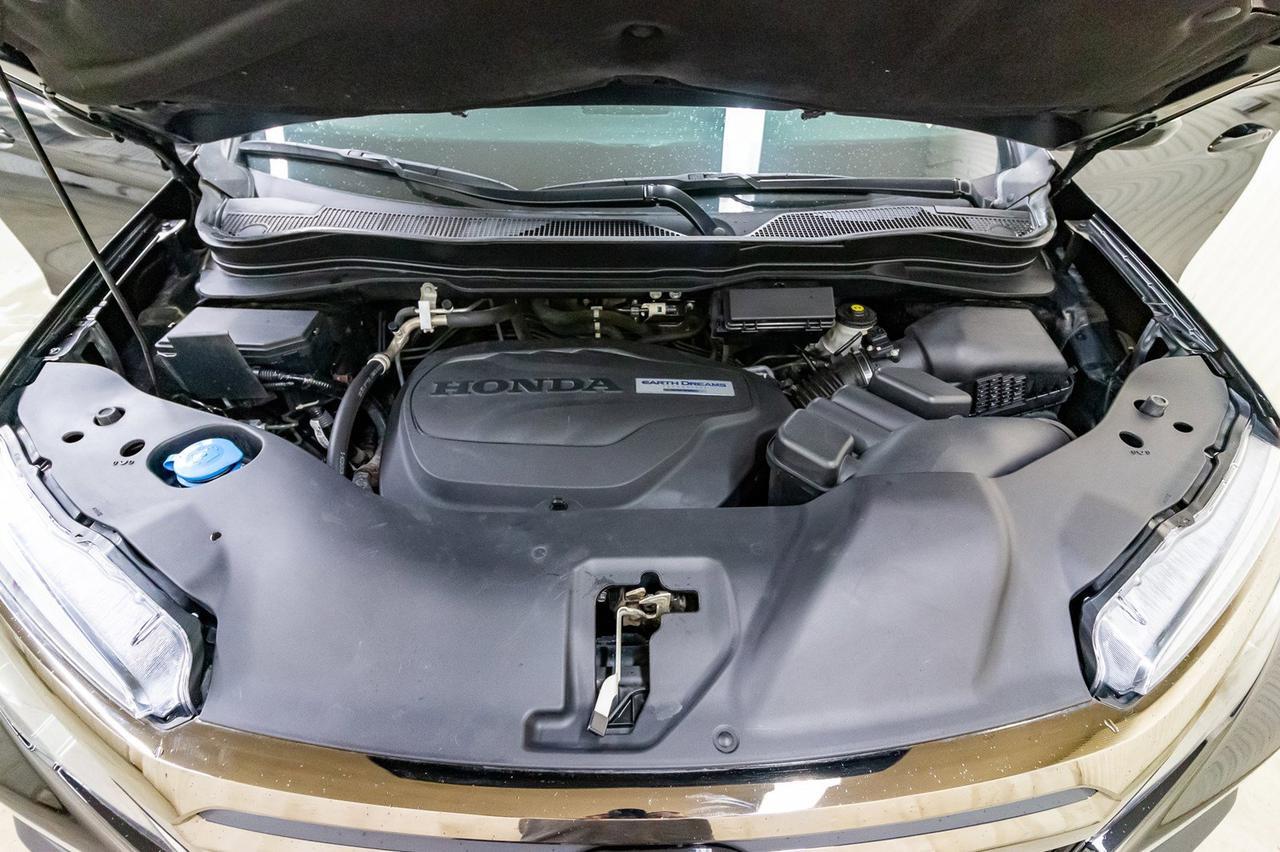 2017 Honda Ridgeline 4x4 Crew Cab Black Edition Leather Roof Nav Red Deer AB