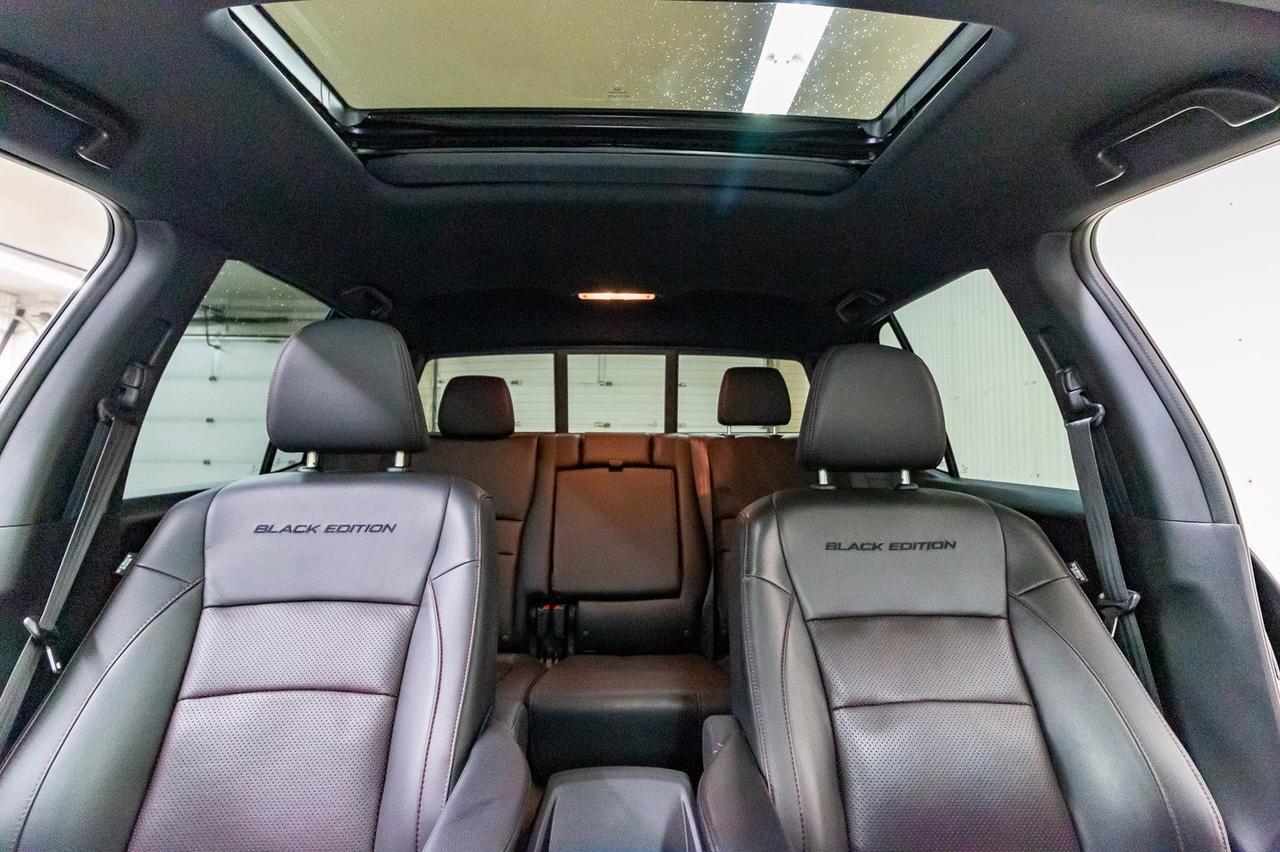 2017 Honda Ridgeline 4x4 Crew Cab Black Edition Leather Roof Nav Red Deer AB