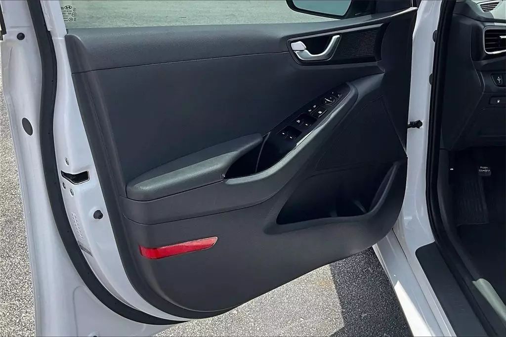 2017 Hyundai Ioniq Hybrid SEL Hatchback 4D Maitland FL