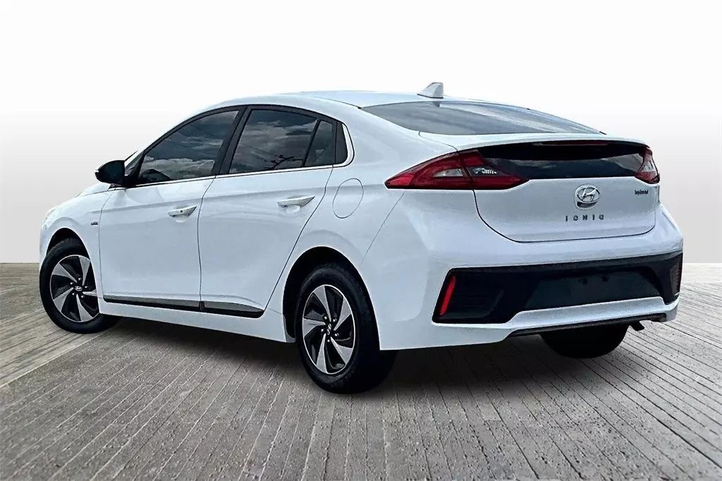 2017 Hyundai Ioniq Hybrid SEL Hatchback 4D Maitland FL