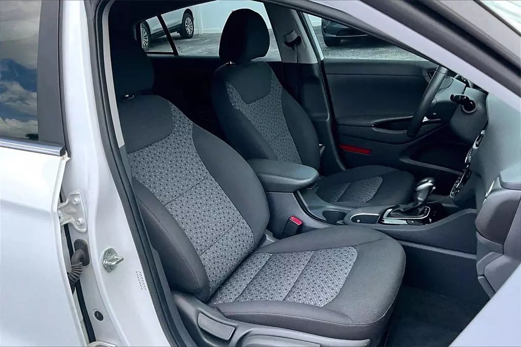 2017 Hyundai Ioniq Hybrid SEL Hatchback 4D Maitland FL