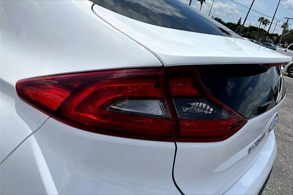 2017 Hyundai Ioniq Hybrid SEL Hatchback 4D Maitland FL