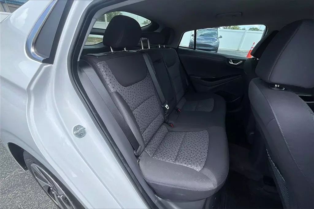 2017 Hyundai Ioniq Hybrid SEL Hatchback 4D Maitland FL