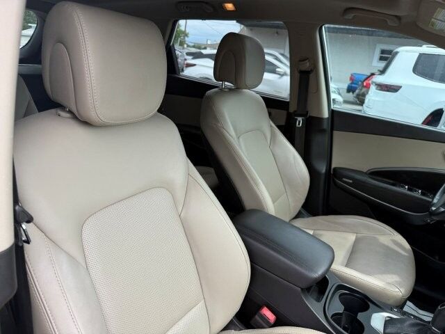 2017 Hyundai Santa Fe Limited Ultimate - Photo 12