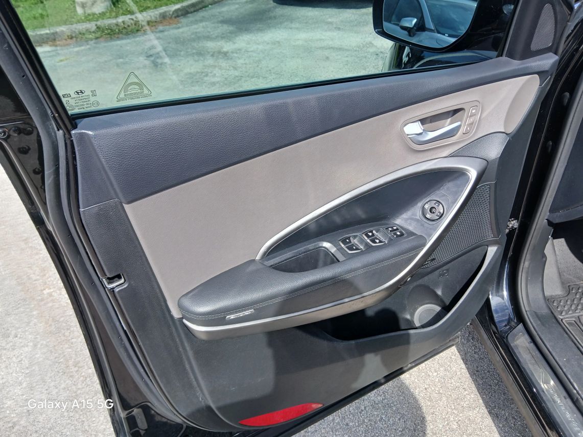 2017 Hyundai Santa Fe Limited Ultimate Sport Utility 4D Maitland FL