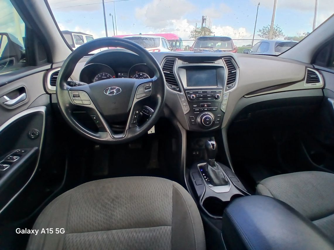 2017 Hyundai Santa Fe SE Sport Utility 4D Maitland FL