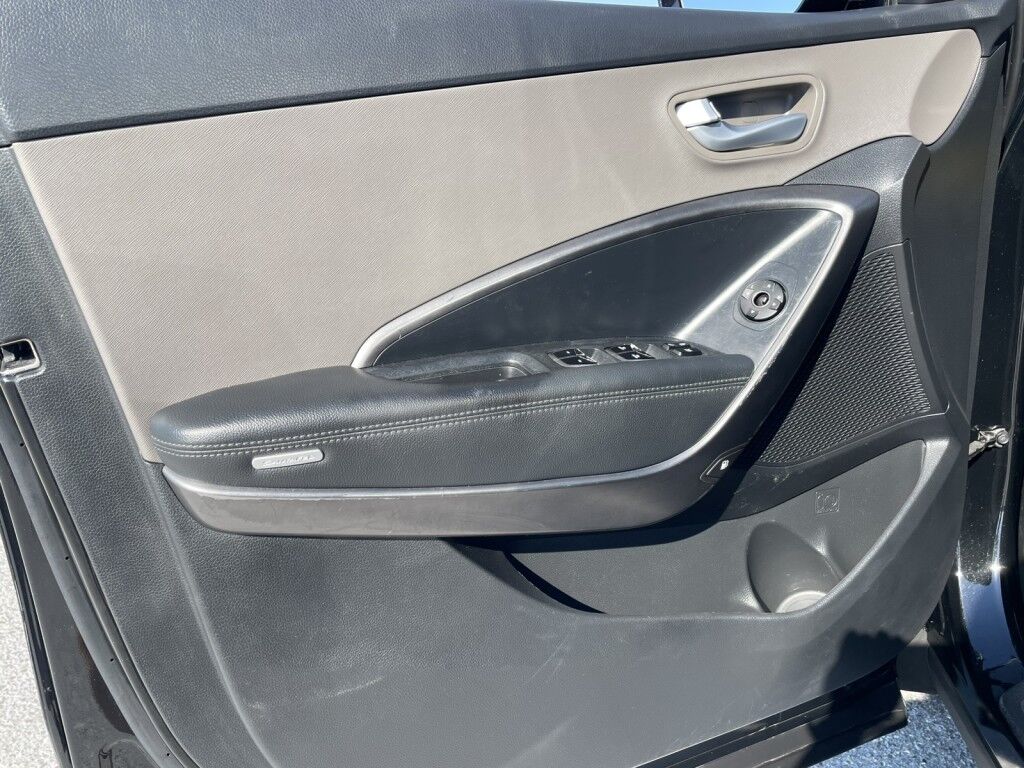 2017 Hyundai Santa Fe Sport 2.4L~CLEAN CARFAX~LOW MILES~ONLINE FINANCE AND SHIPPING AVAILABL Sarasota FL