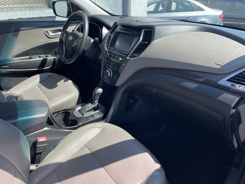 2017 Hyundai Santa Fe Sport 2.4L~CLEAN CARFAX~LOW MILES~ONLINE FINANCE AND SHIPPING AVAILABLE!!! Sarasota FL