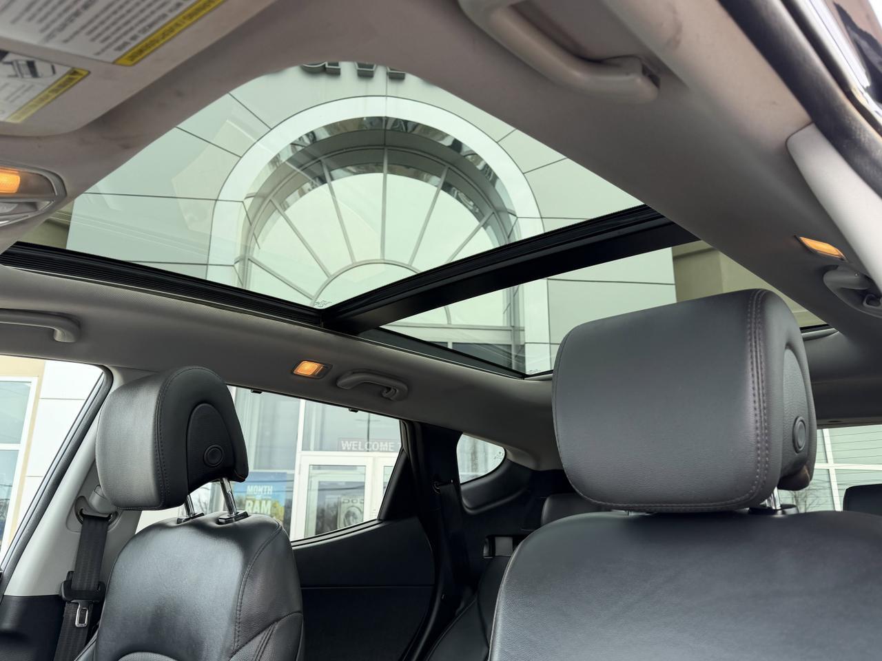 2017 Hyundai Santa Fe Sport SE AWD | 2L Turbo | Leather | Pano Sunroof | Heated Seats | Backup Camera | Bluetooth Redwater AB