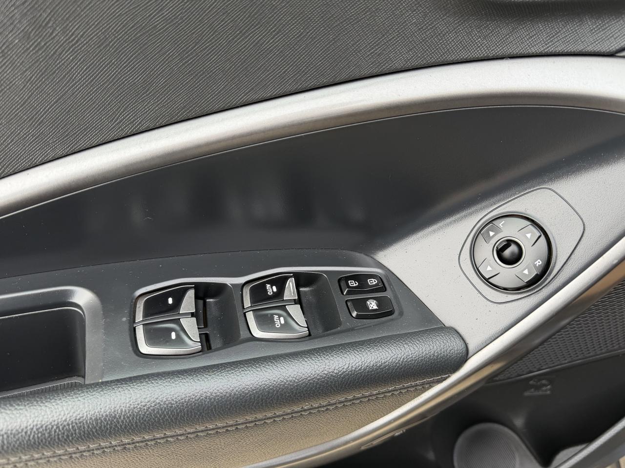 2017 Hyundai Santa Fe Sport SE AWD | 2L Turbo | Leather | Pano Sunroof | Heated Seats | Backup Camera | Bluetooth Redwater AB