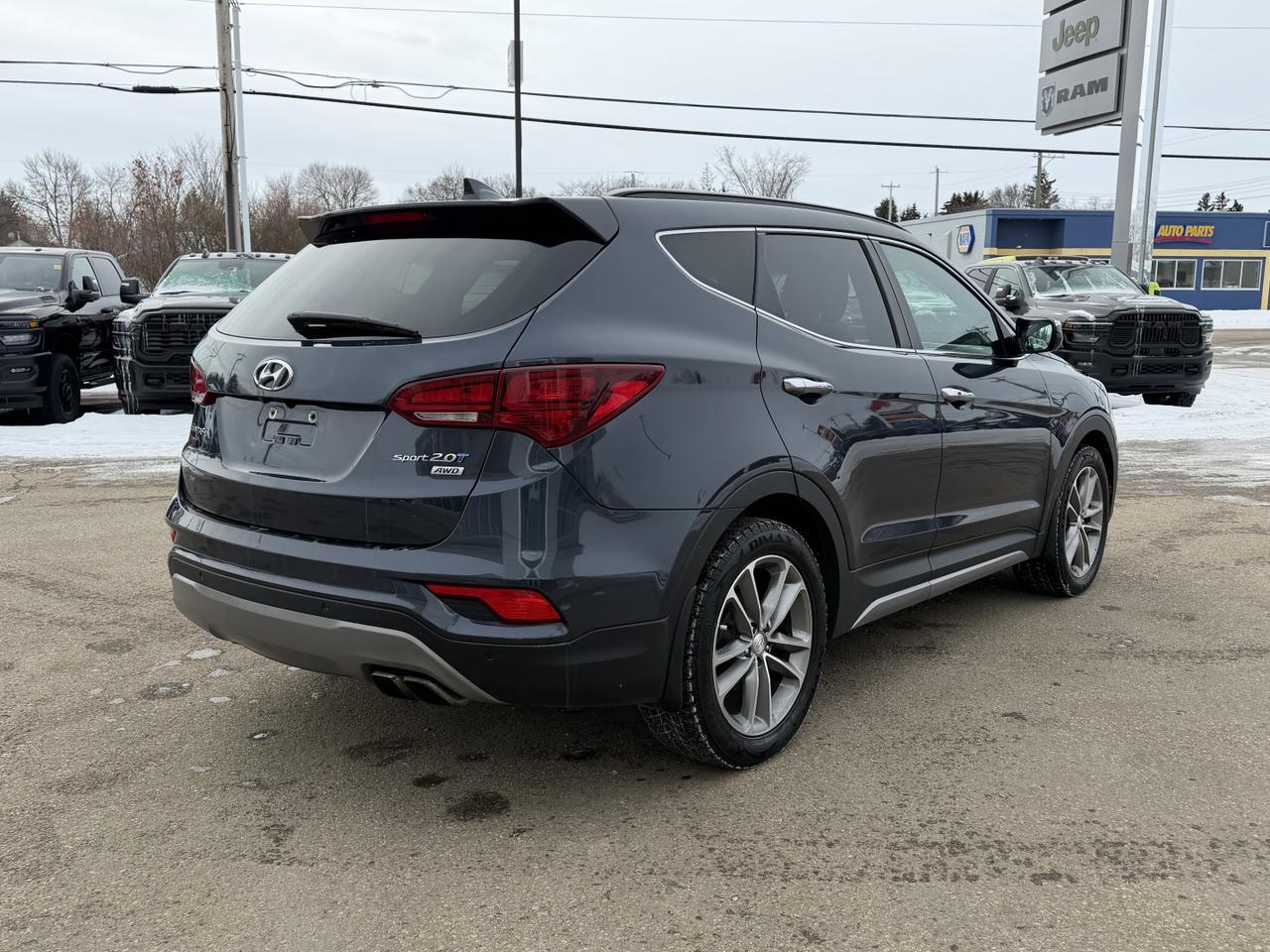 2017 Hyundai Santa Fe Sport SE AWD | 2L Turbo | Leather | Pano Sunroof | Heated Seats | Backup Camera | Bluetooth Redwater AB