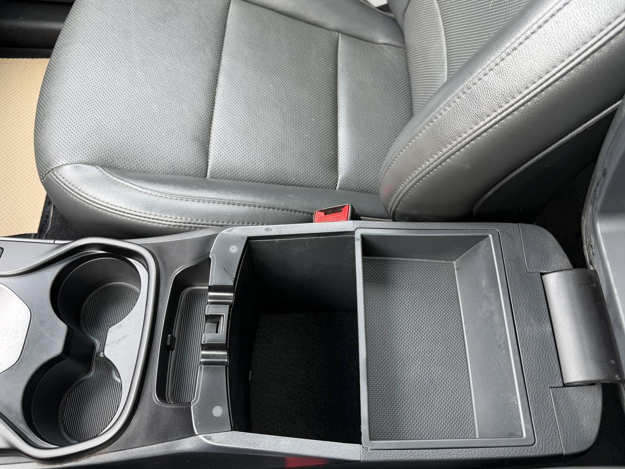 2017 Hyundai Santa Fe Sport SE AWD | 2L Turbo | Leather | Pano Sunroof | Heated Seats | Backup Camera | Bluetooth Redwater AB