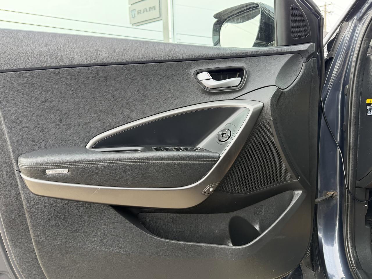 2017 Hyundai Santa Fe Sport SE AWD | 2L Turbo | Leather | Pano Sunroof | Heated Seats | Backup Camera | Bluetooth Redwater AB