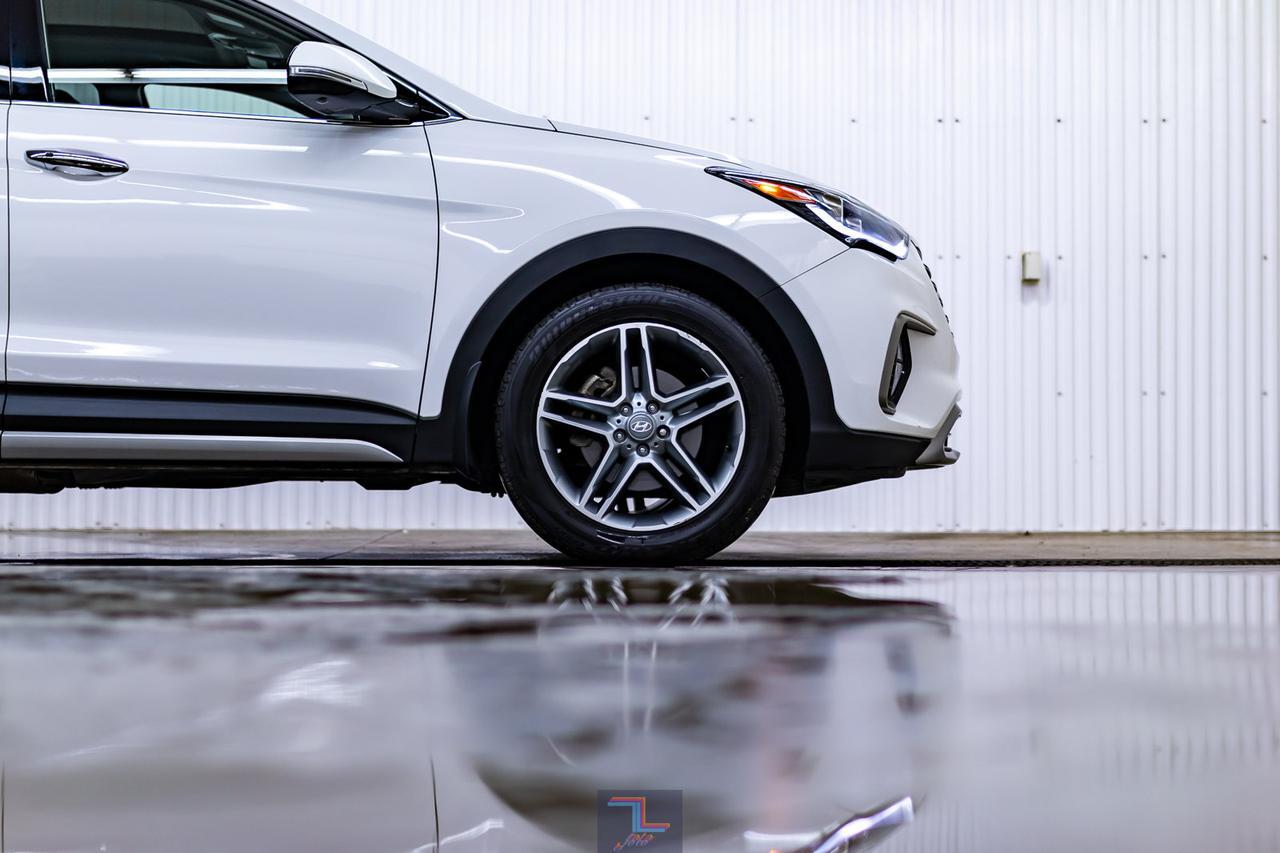 2017 Hyundai Santa Fe XL AWD Ultimate Leather Roof Nav Red Deer AB