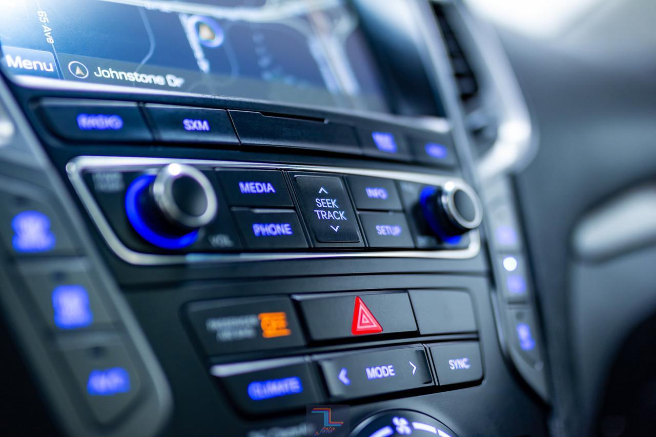 2017 Hyundai Santa Fe XL AWD Ultimate Leather Roof Nav Red Deer AB