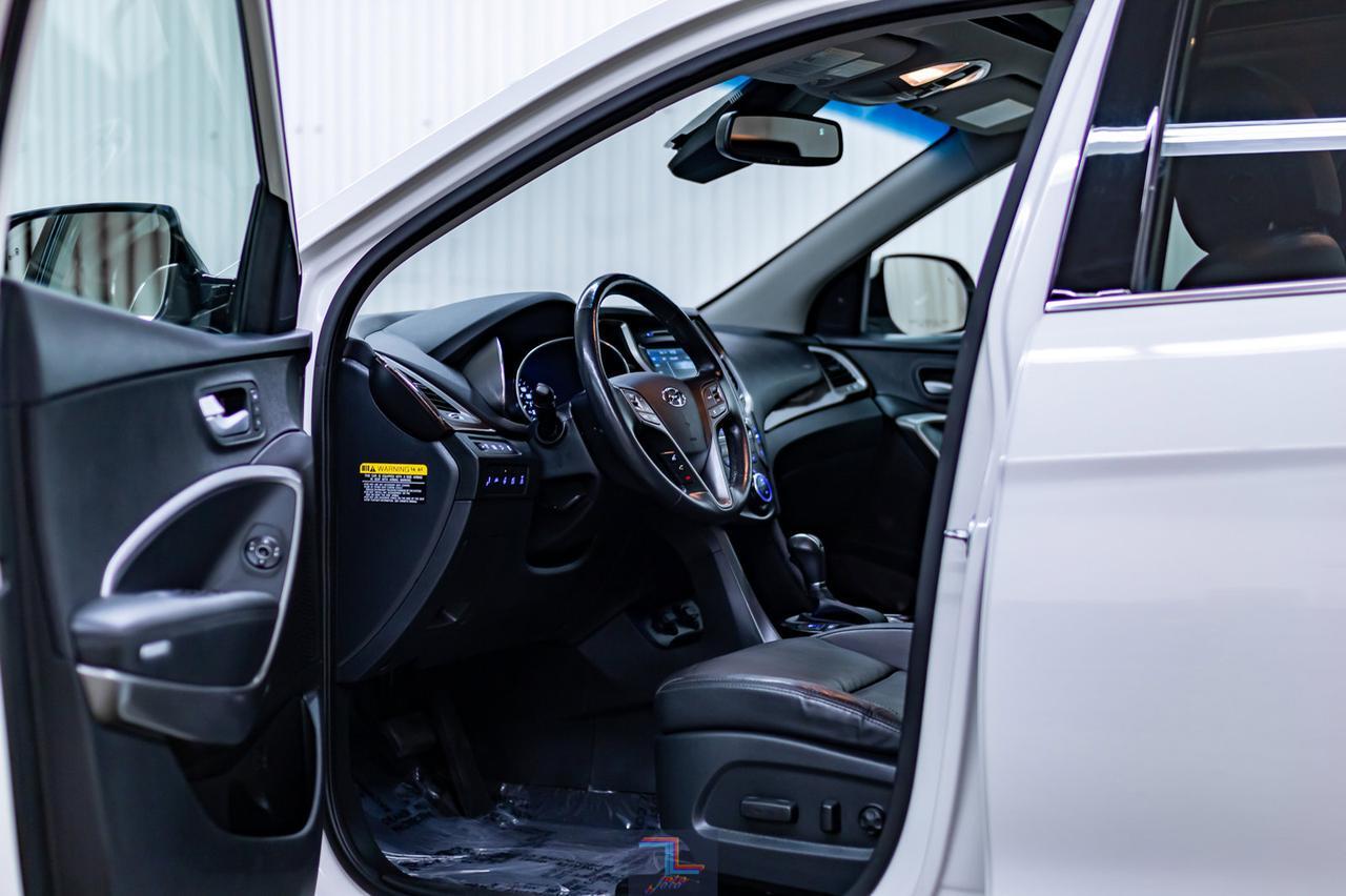 2017 Hyundai Santa Fe XL AWD Ultimate Leather Roof Nav Red Deer AB