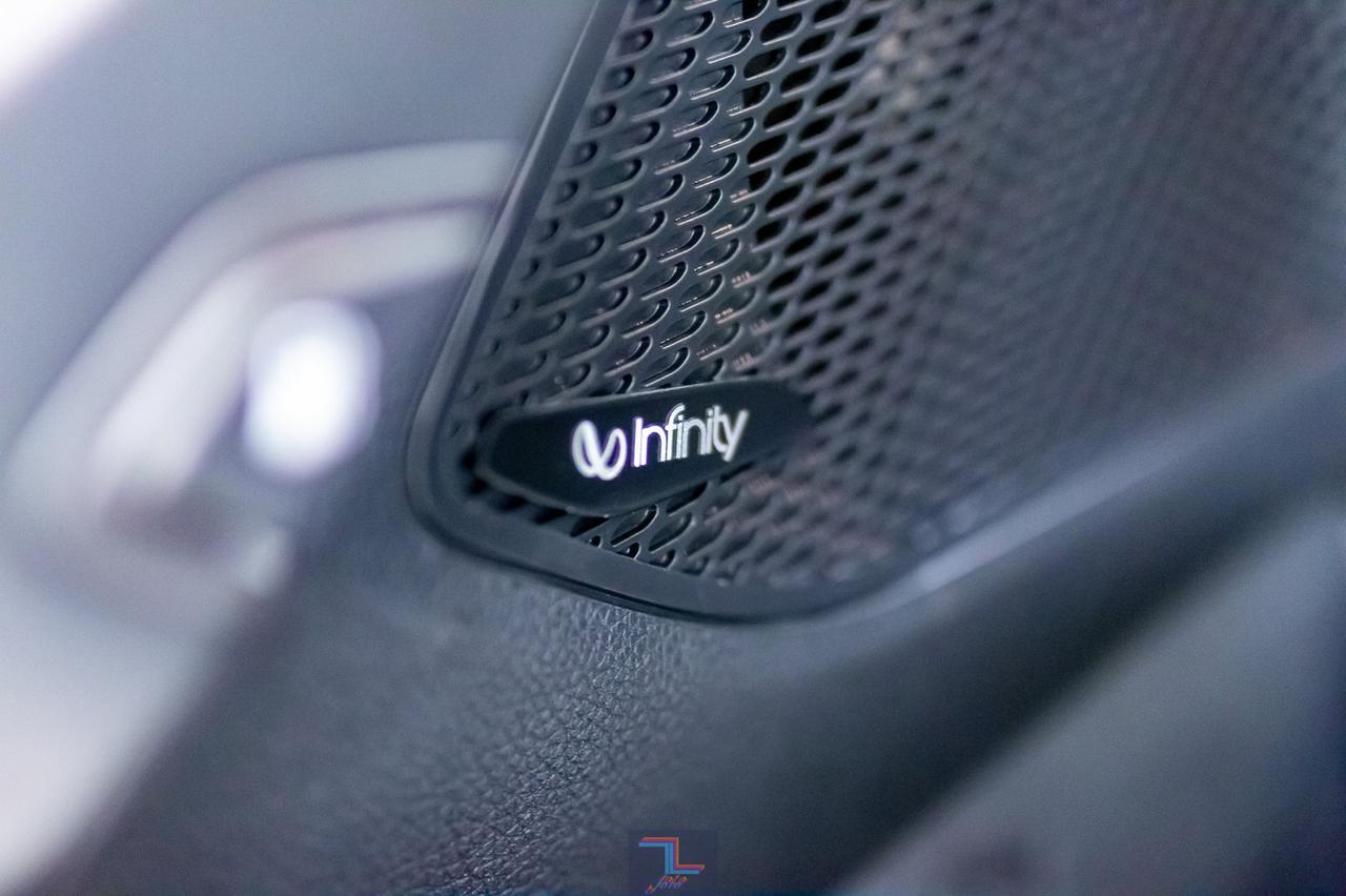 2017 Hyundai Santa Fe XL AWD Ultimate Leather Roof Nav Red Deer AB