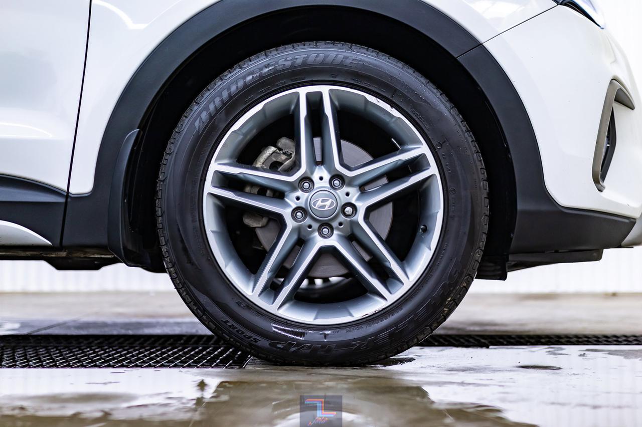 2017 Hyundai Santa Fe XL AWD Ultimate Leather Roof Nav Red Deer AB