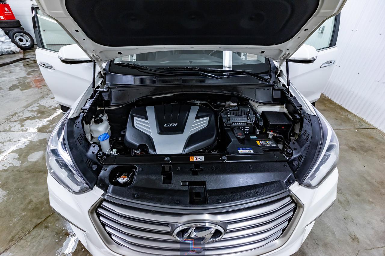 2017 Hyundai Santa Fe XL AWD Ultimate Leather Roof Nav Red Deer AB