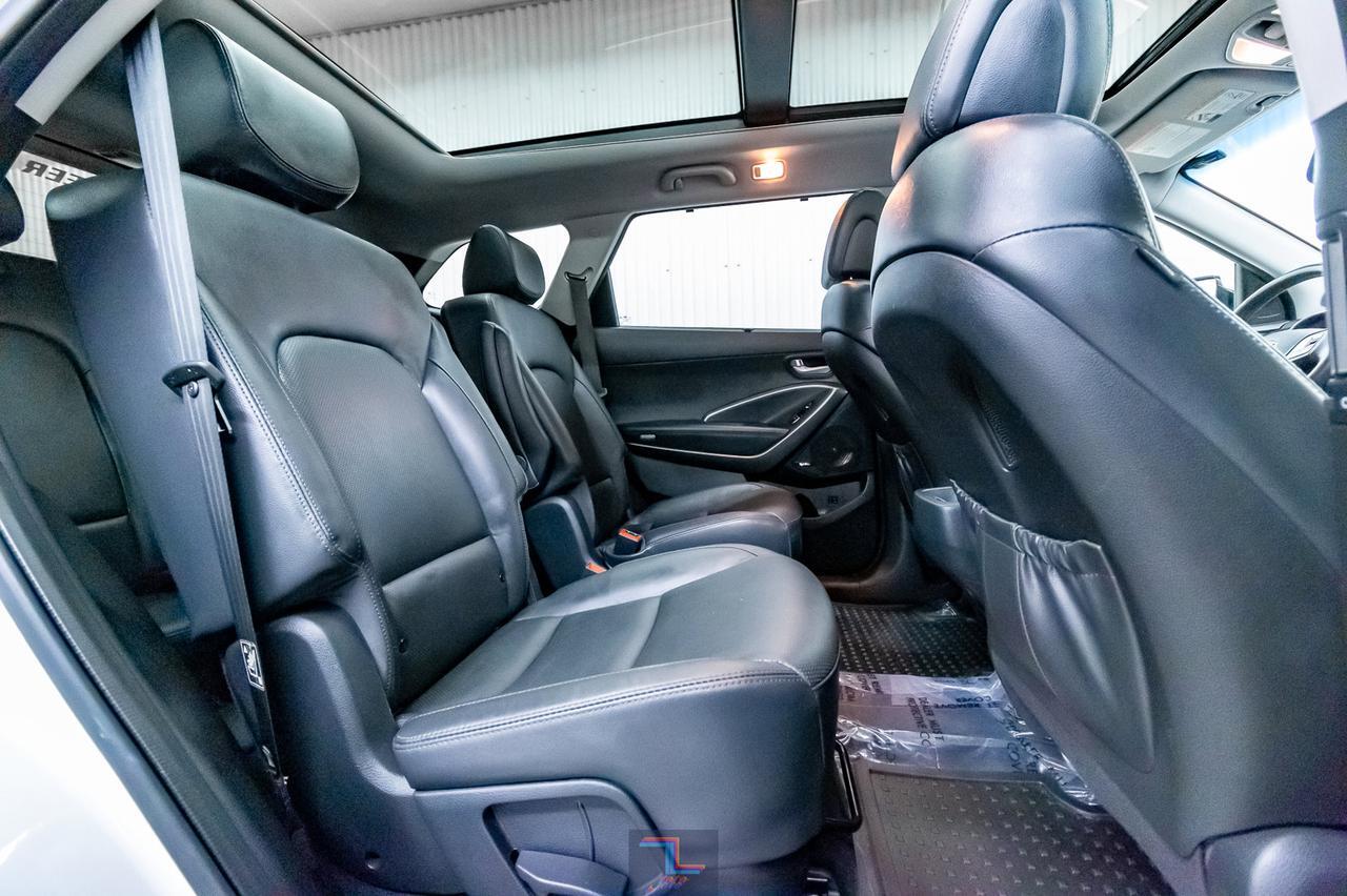 2017 Hyundai Santa Fe XL AWD Ultimate Leather Roof Nav Red Deer AB