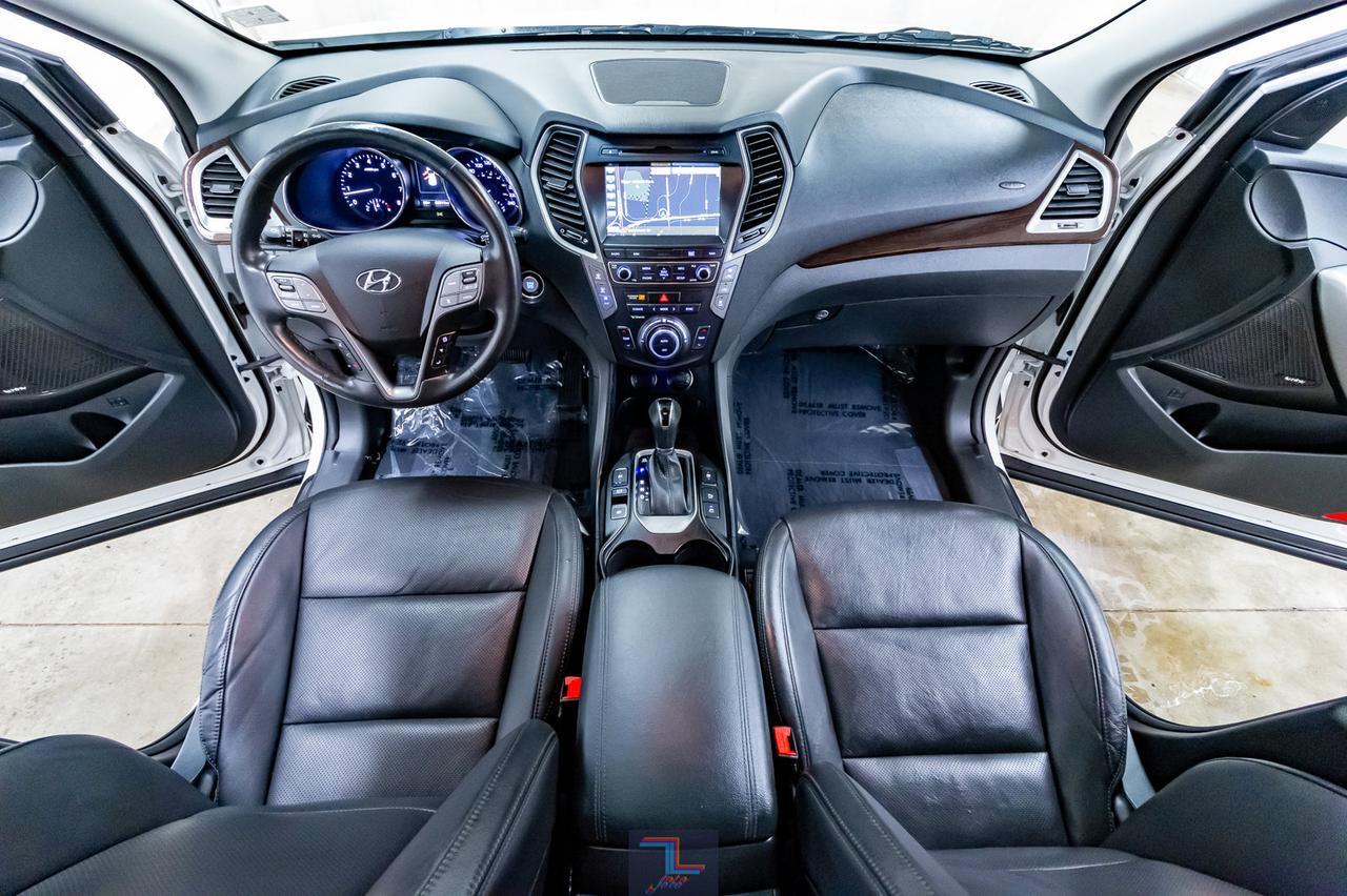 2017 Hyundai Santa Fe XL AWD Ultimate Leather Roof Nav Red Deer AB