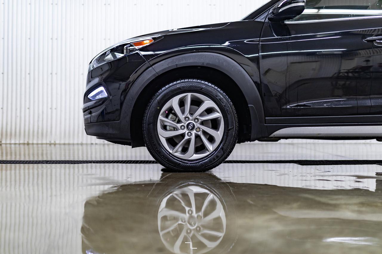 2017 Hyundai Tucson AWD Luxury Leather Roof Nav Red Deer AB