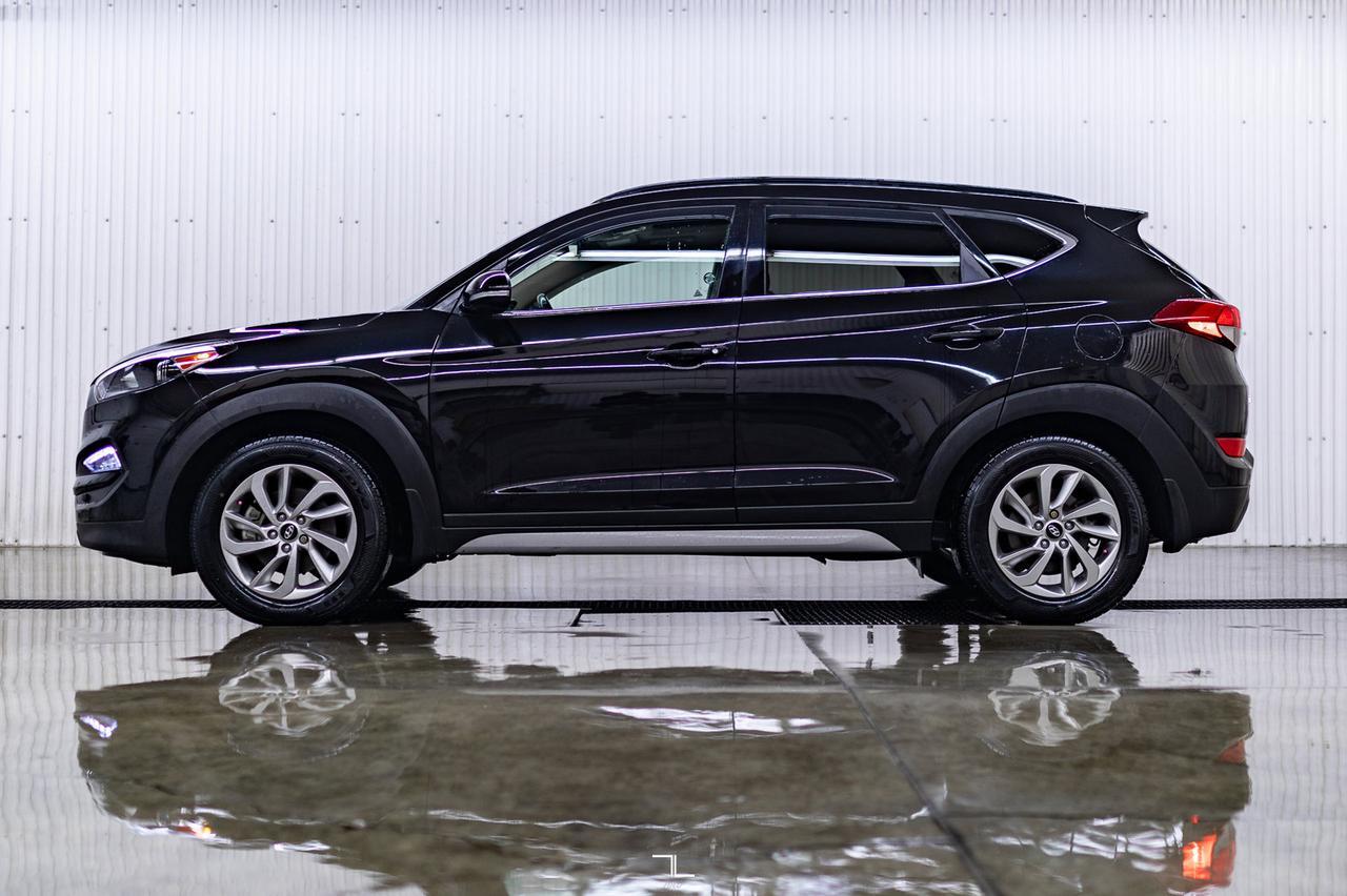 2017 Hyundai Tucson AWD Luxury Leather Roof Nav Red Deer AB