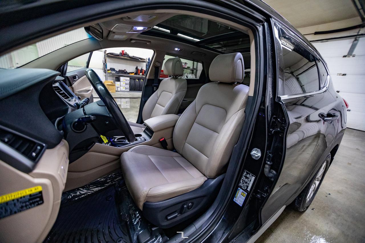 2017 Hyundai Tucson AWD Luxury Leather Roof Nav Red Deer AB