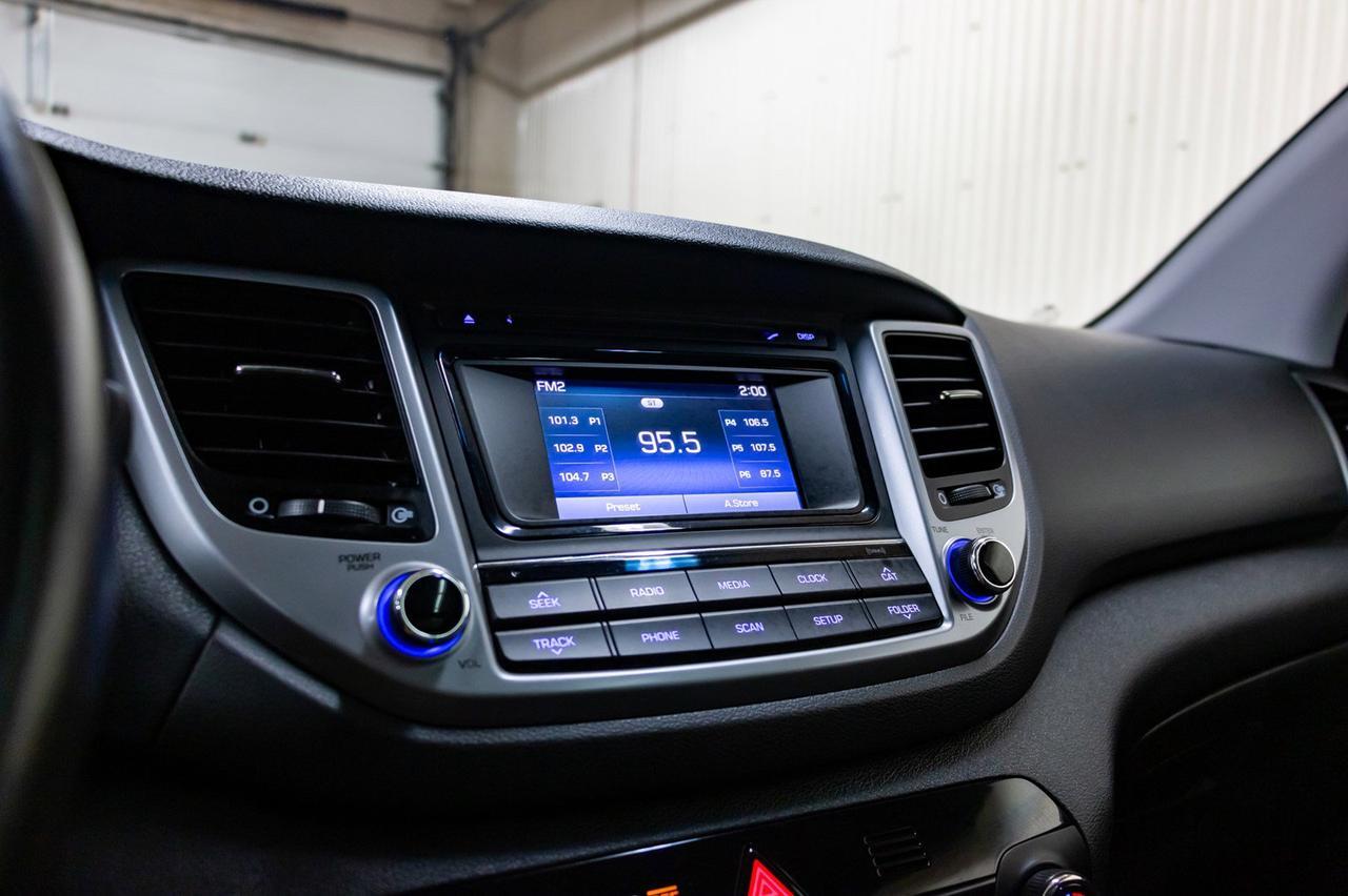 2017 Hyundai Tucson AWD SE Leather Roof BCam Red Deer AB