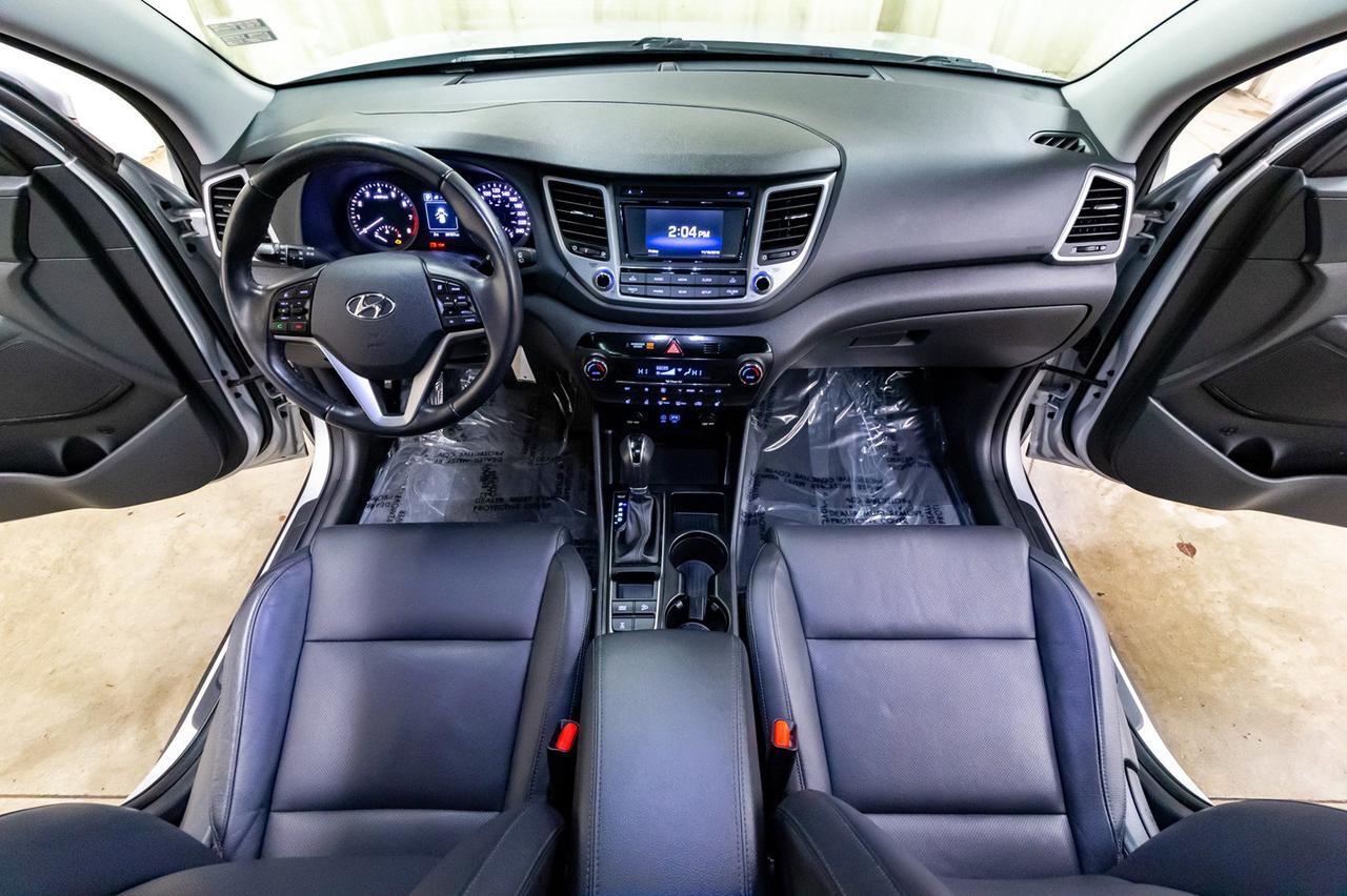 2017 Hyundai Tucson AWD SE Leather Roof BCam Red Deer AB