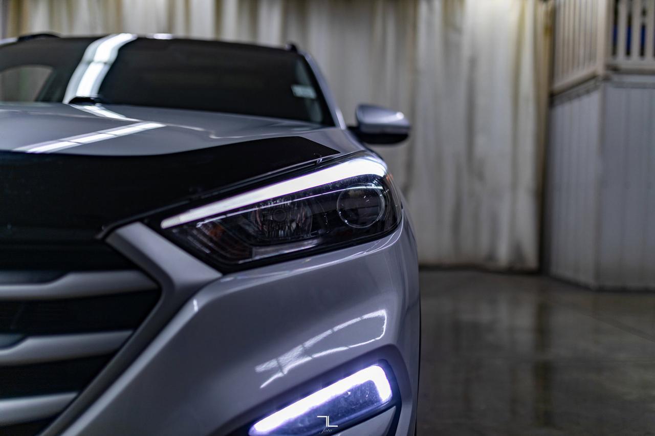 2017 Hyundai Tucson AWD SE Leather Roof BCam Red Deer AB