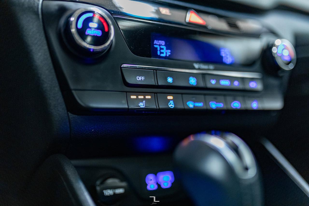 2017 Hyundai Tucson AWD SE Leather Roof BCam Red Deer AB