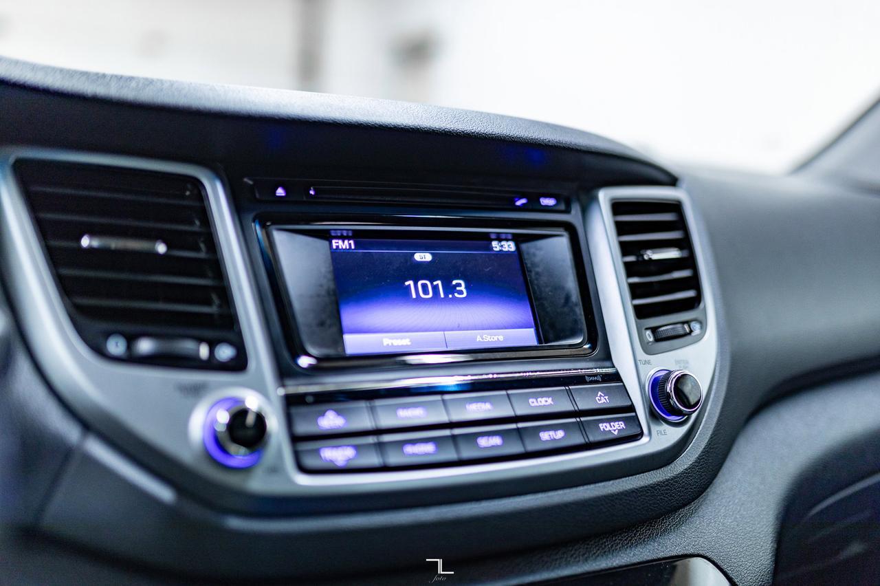 2017 Hyundai Tucson AWD SE Leather Roof BCam Red Deer AB