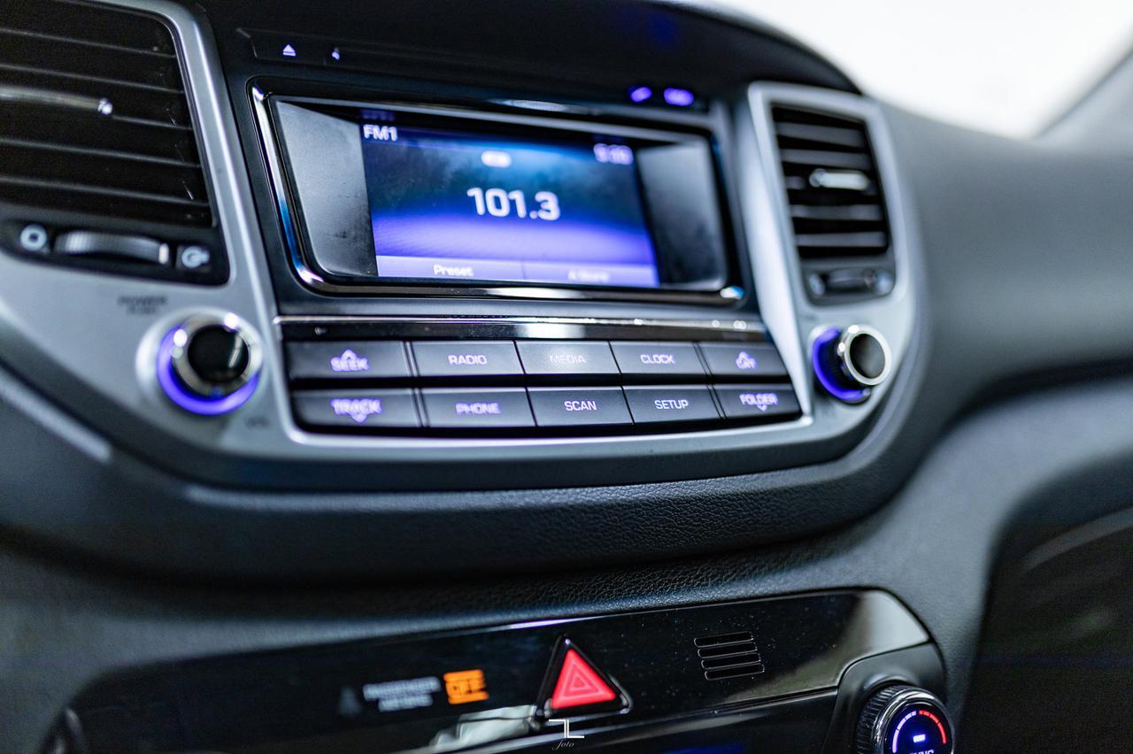 2017 Hyundai Tucson AWD SE Leather Roof BCam Red Deer AB